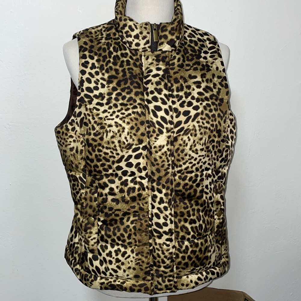 EUC Jones New York Cheetah Print Puffer Vest Zip Button Pockets Women’s Size M